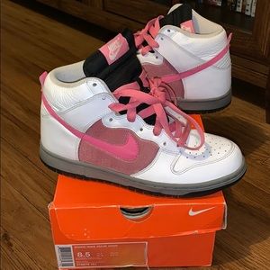 Nike Dunk High - White/Pink/  8.5